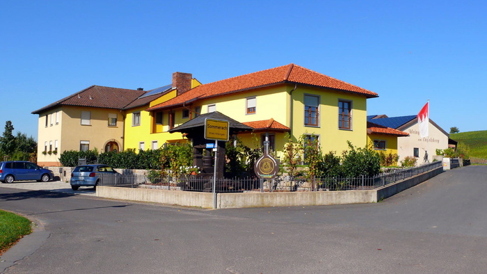 Weingut_am_Engelsberg__Zang__Sommerach.JPG