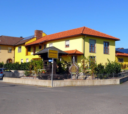 Weingut_am_Engelsberg__Zang__Sommerach.JPG